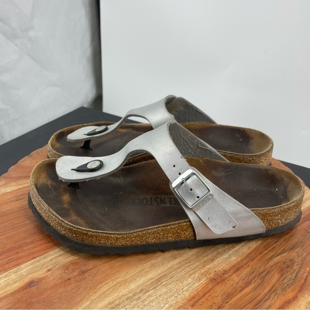 Birkenstock “Gizeh” Silver Metallic Thong Sandals Flats 38 7 - Picture 2 of 8